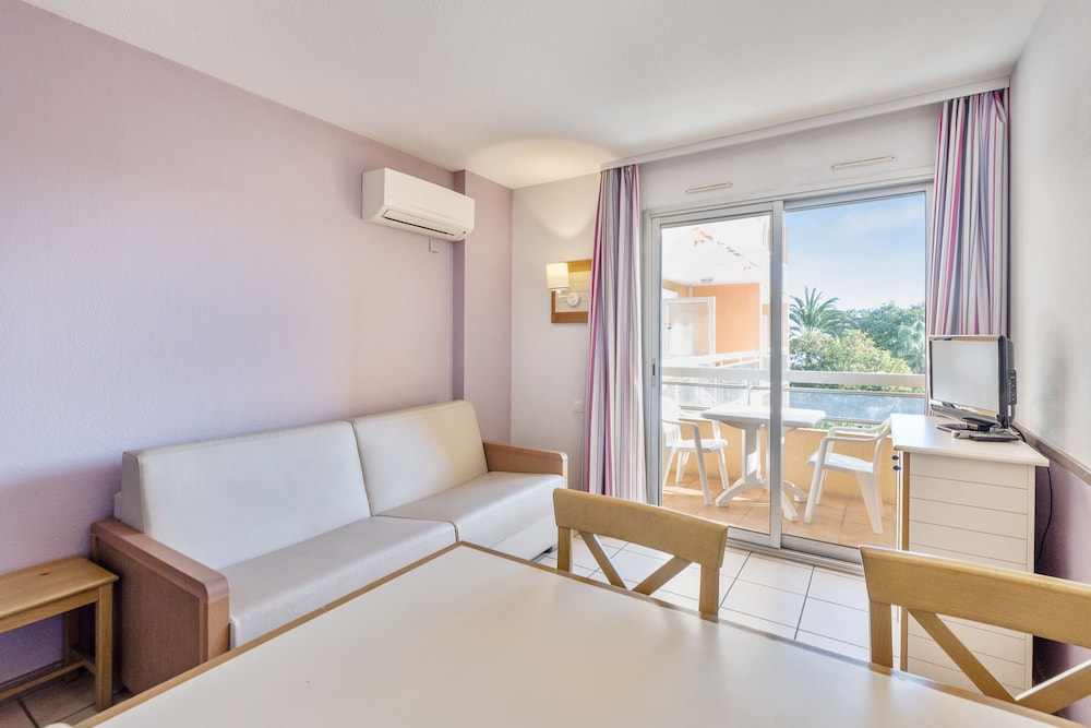 RESIDENCE LA ROSTAGNE 19/50