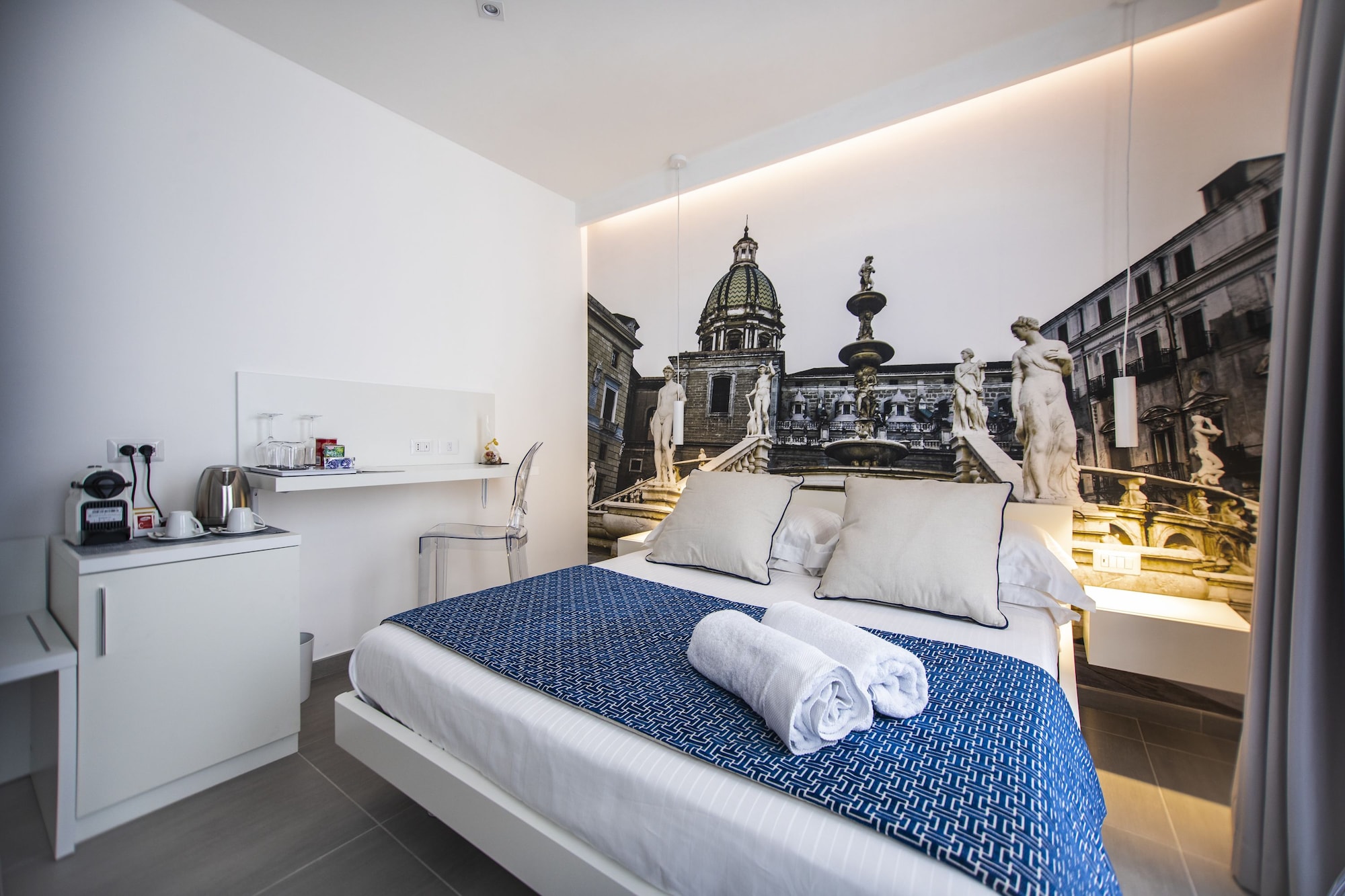 DELUXE, TRIPLE, TERRACE