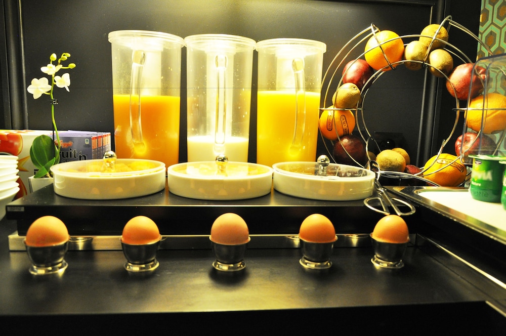 Hotel Monceau Elysees 30/39