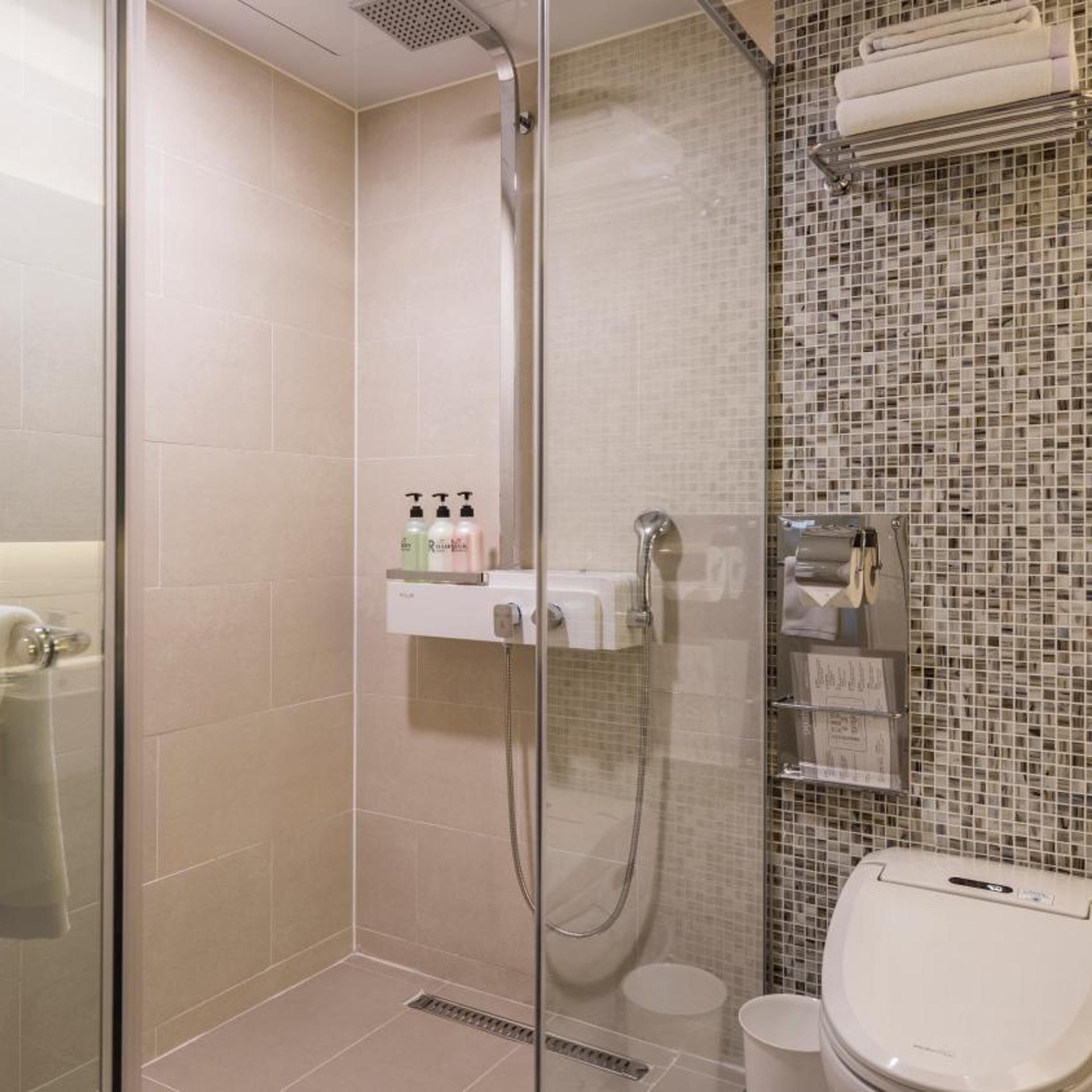 Executive, Suite