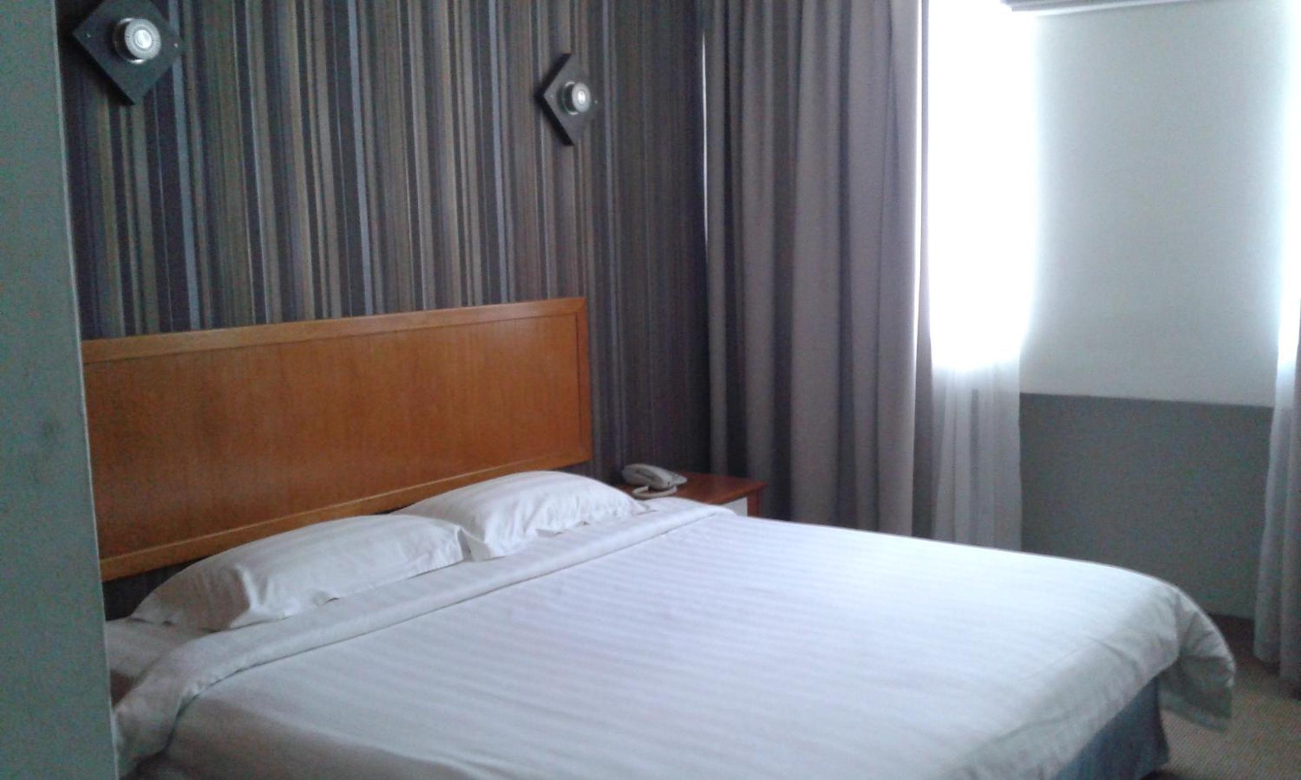 De Spring Hotel 36/50