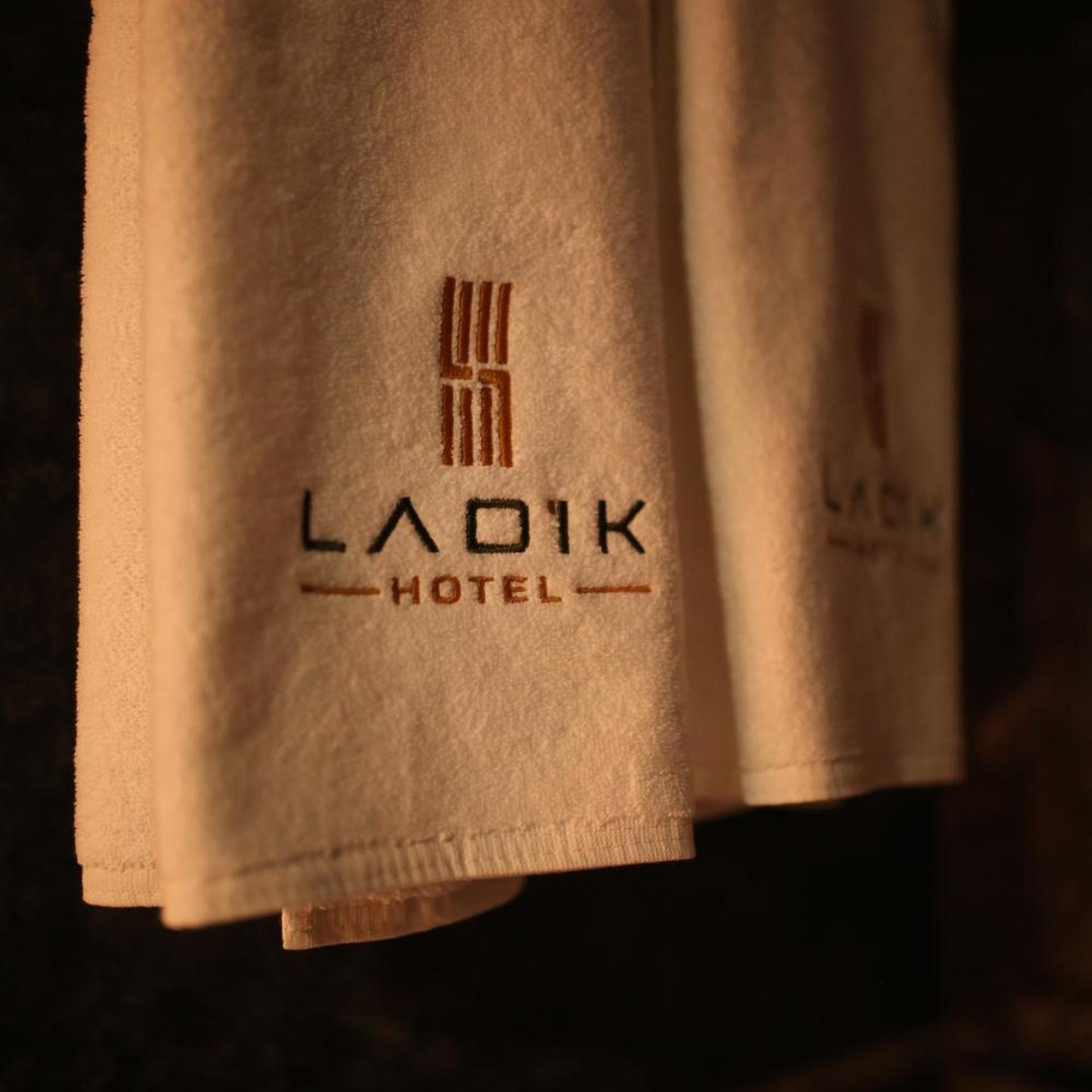 Ladik Hotel 18/50
