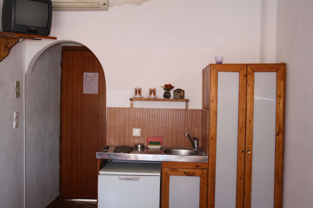 Amorani Studios 9/67