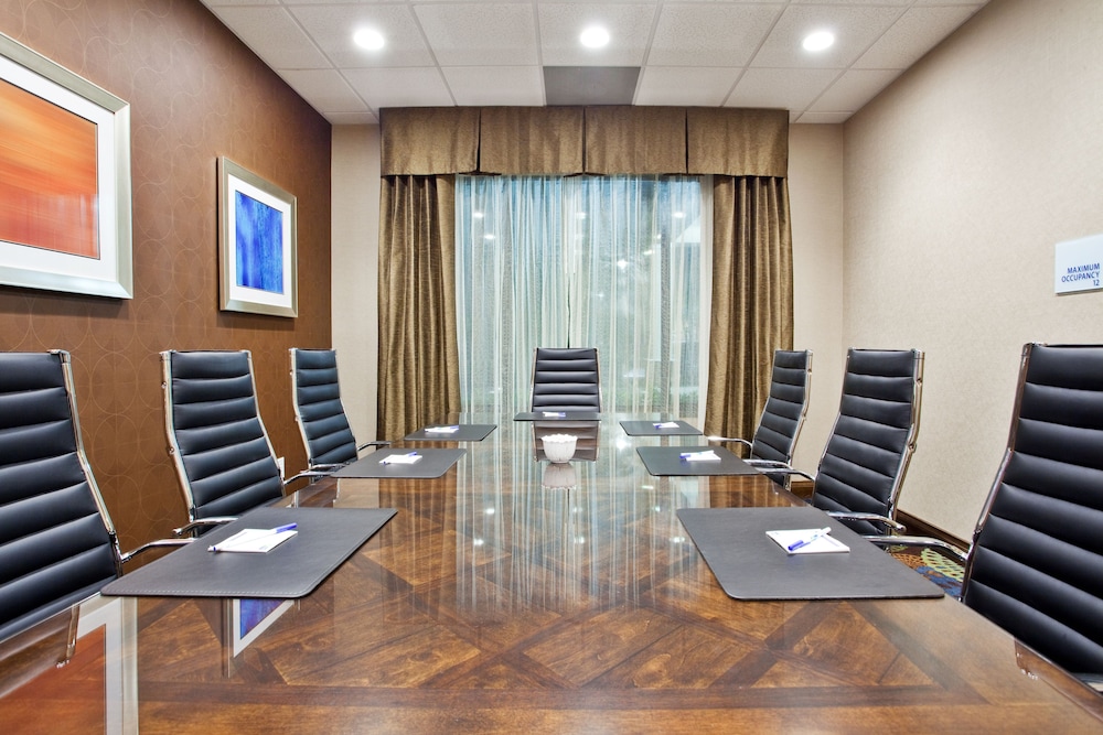 Holiday Inn Express Suites Buford Ne Lake Lanier Area 60/75