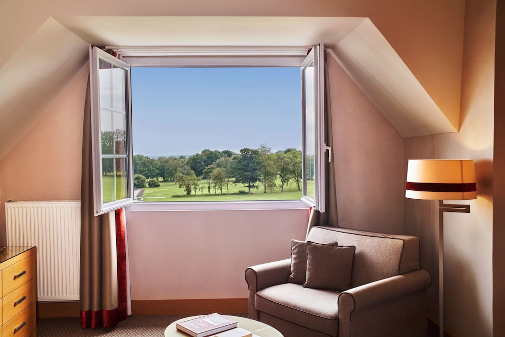 Hotel Barriere L Hotel Du Golf 12/75