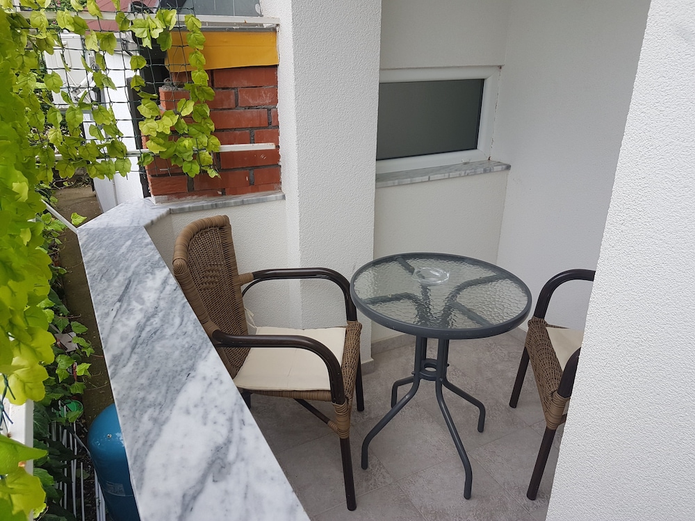 Apartments Kojic 61/75