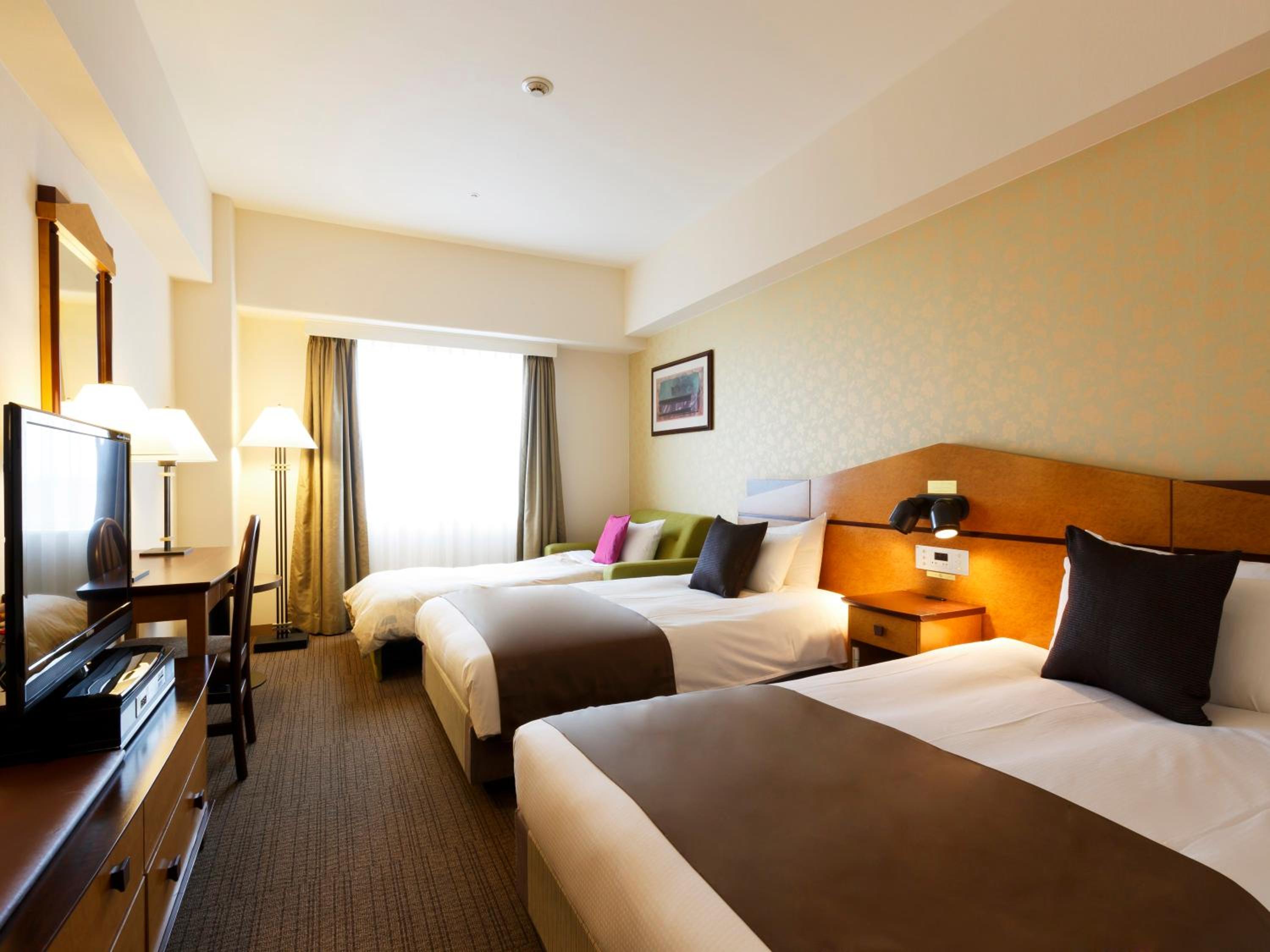 Semi Room, Triple, 2 Semi Double Beds, Sofa, Smoking