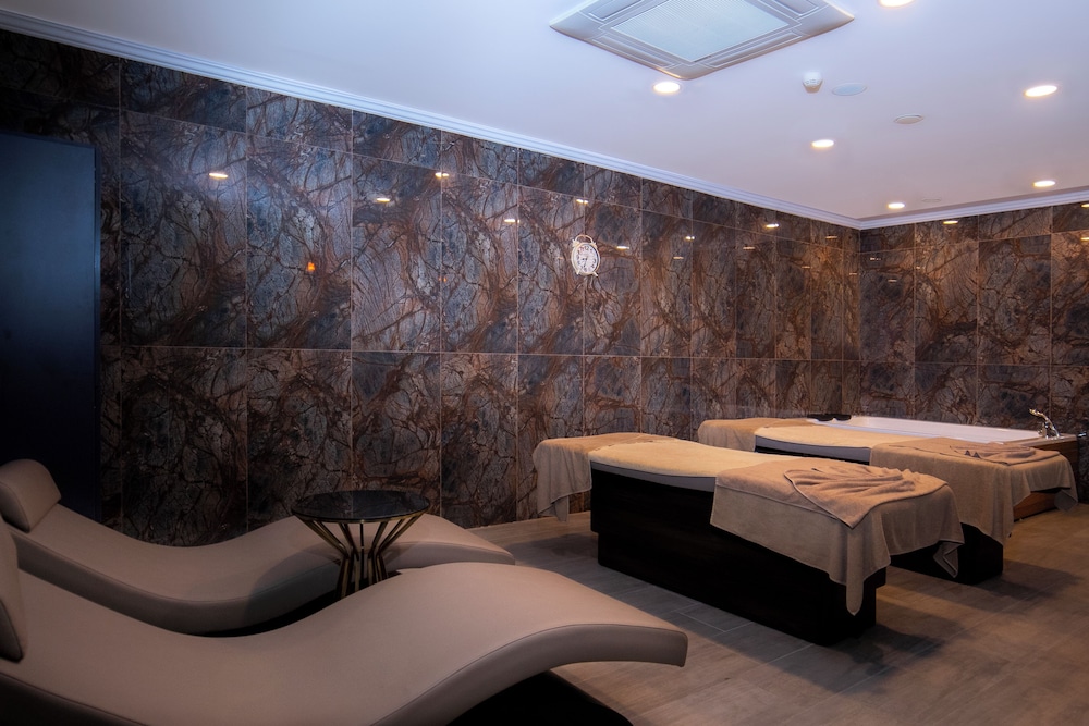 City Point Beach and Spa Hotel 10/50
