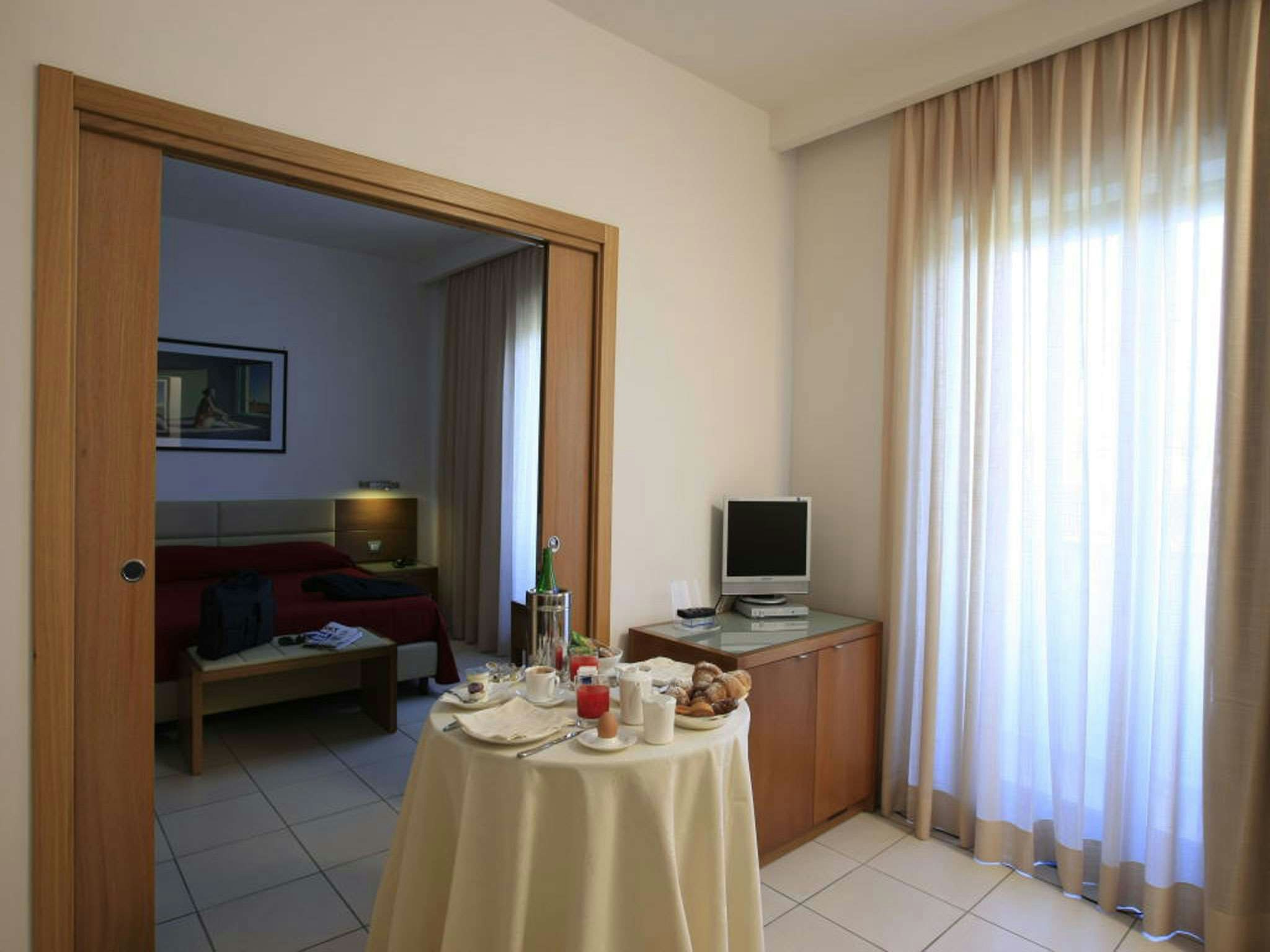La Costiera Hotel 35/39