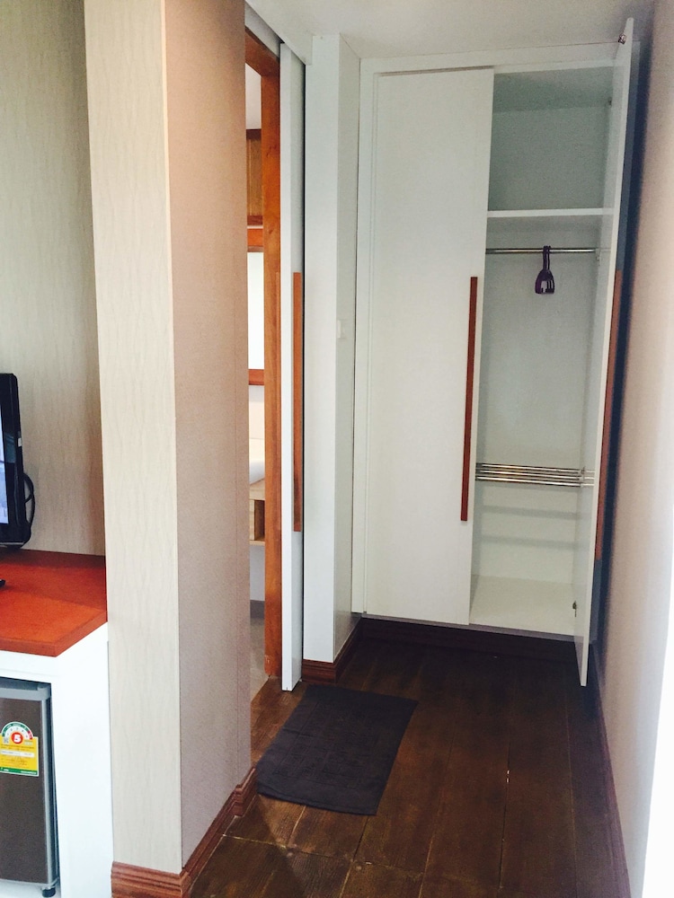 Huaymuang Apartment 15/54