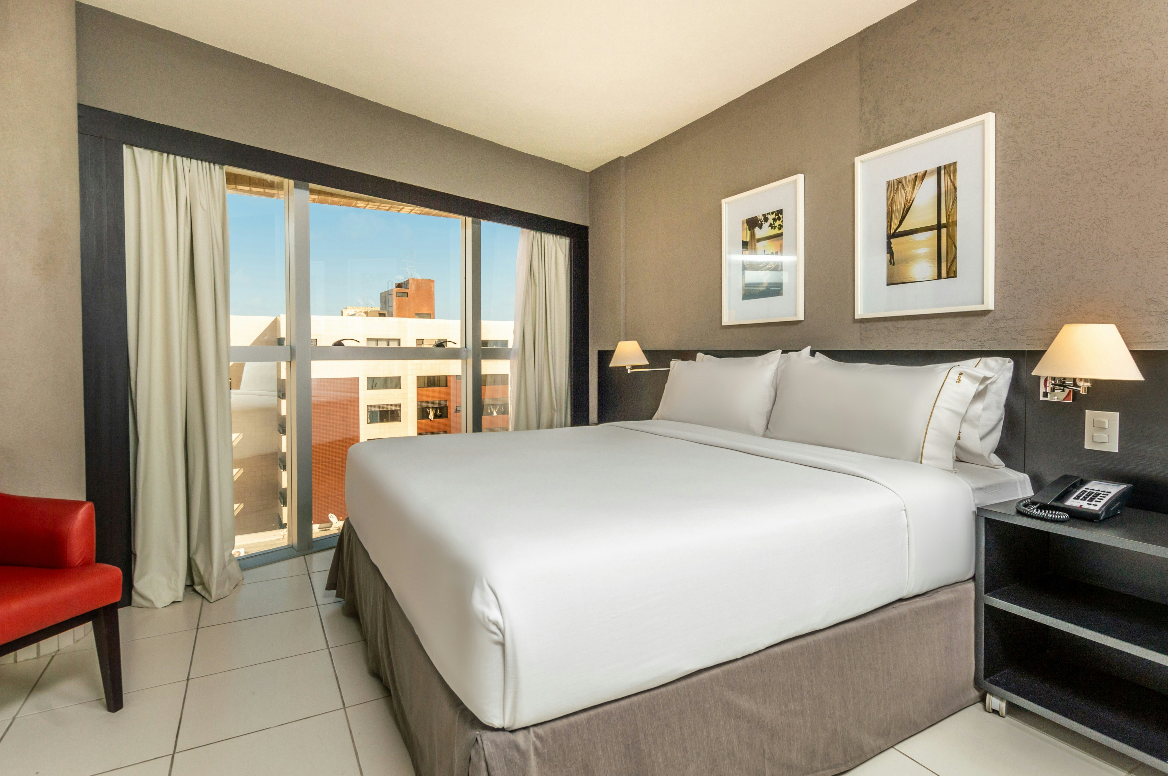 Room, King Bed, Partial View, Corner