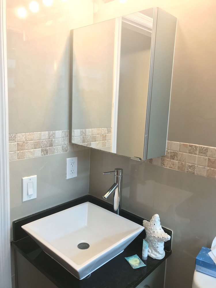 Caribbean Resort Suites 27/65
