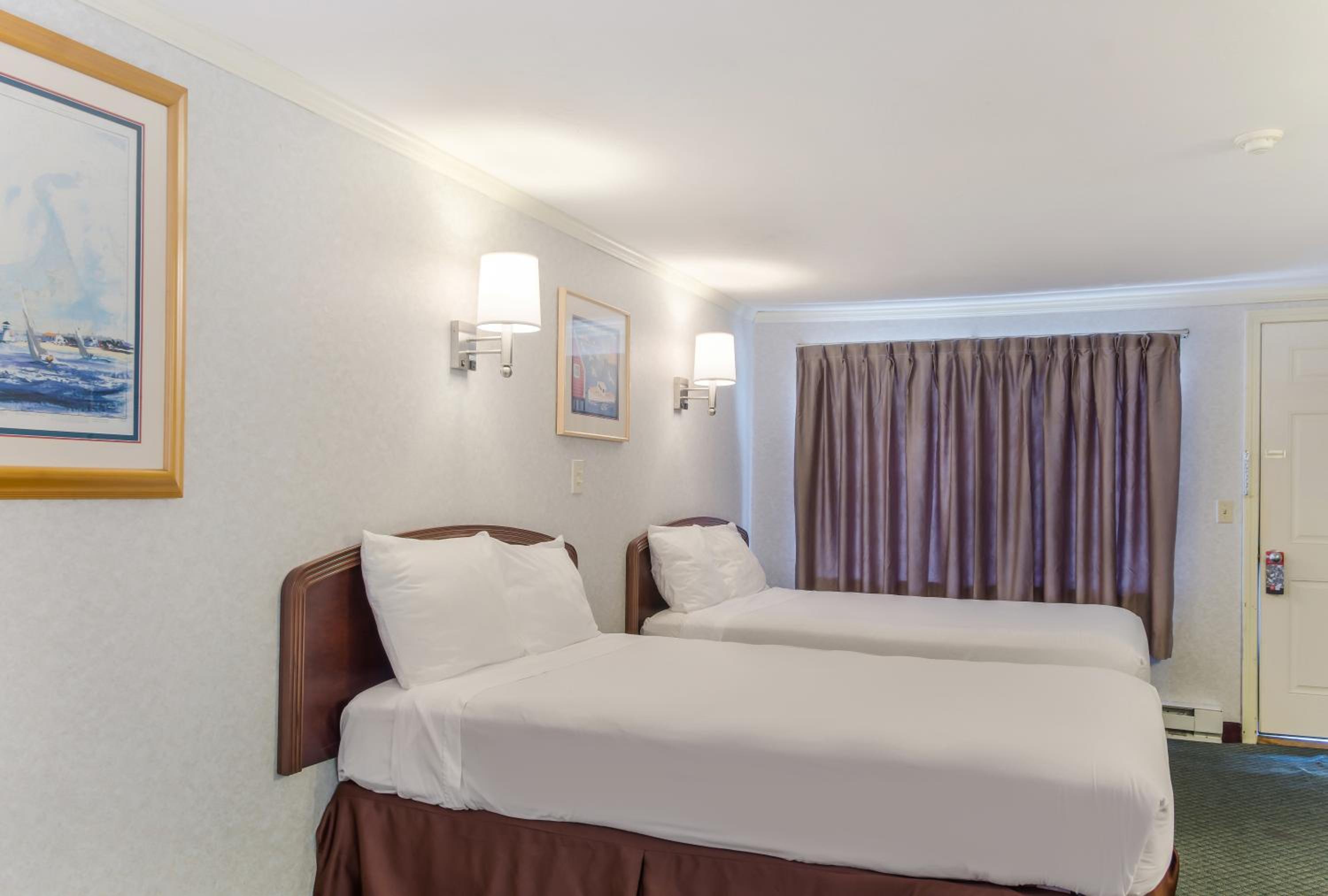 غرفة ديلوكس بسرير مزدوج، Americas Best Value Inn Suites Hyannis Cape Cod 4/9