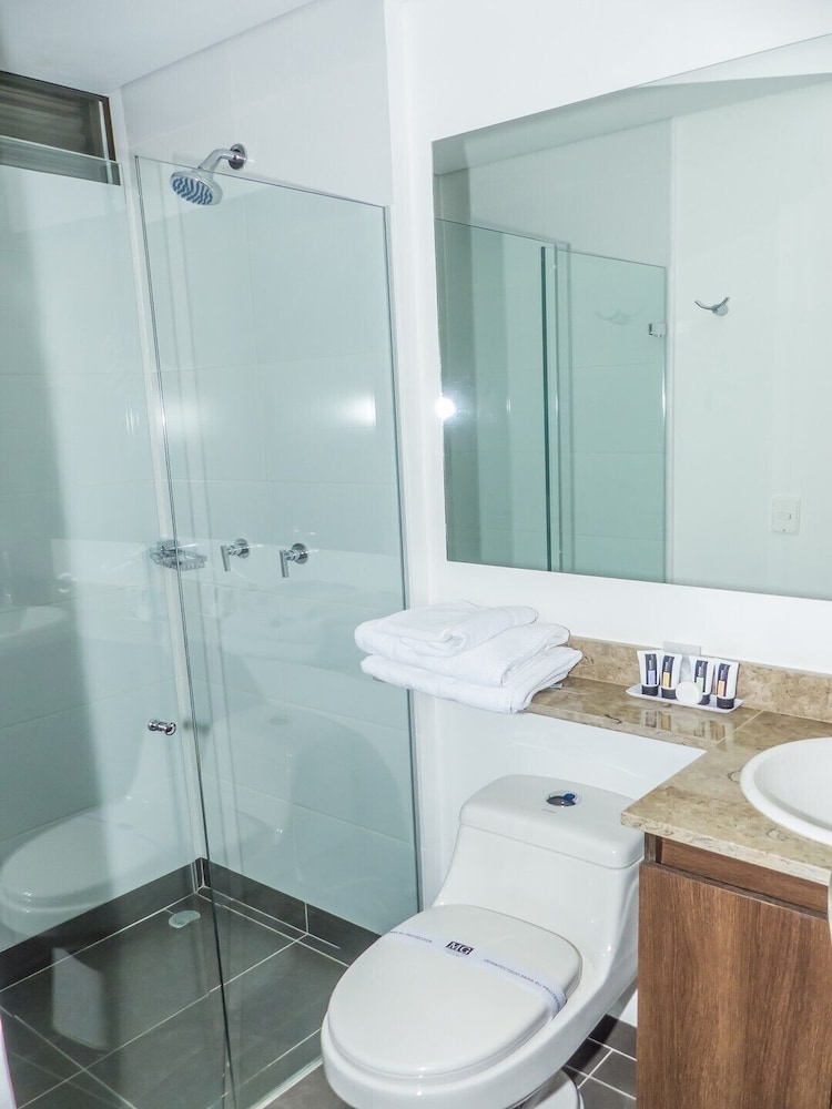 Mg Hotels Suites 51/52