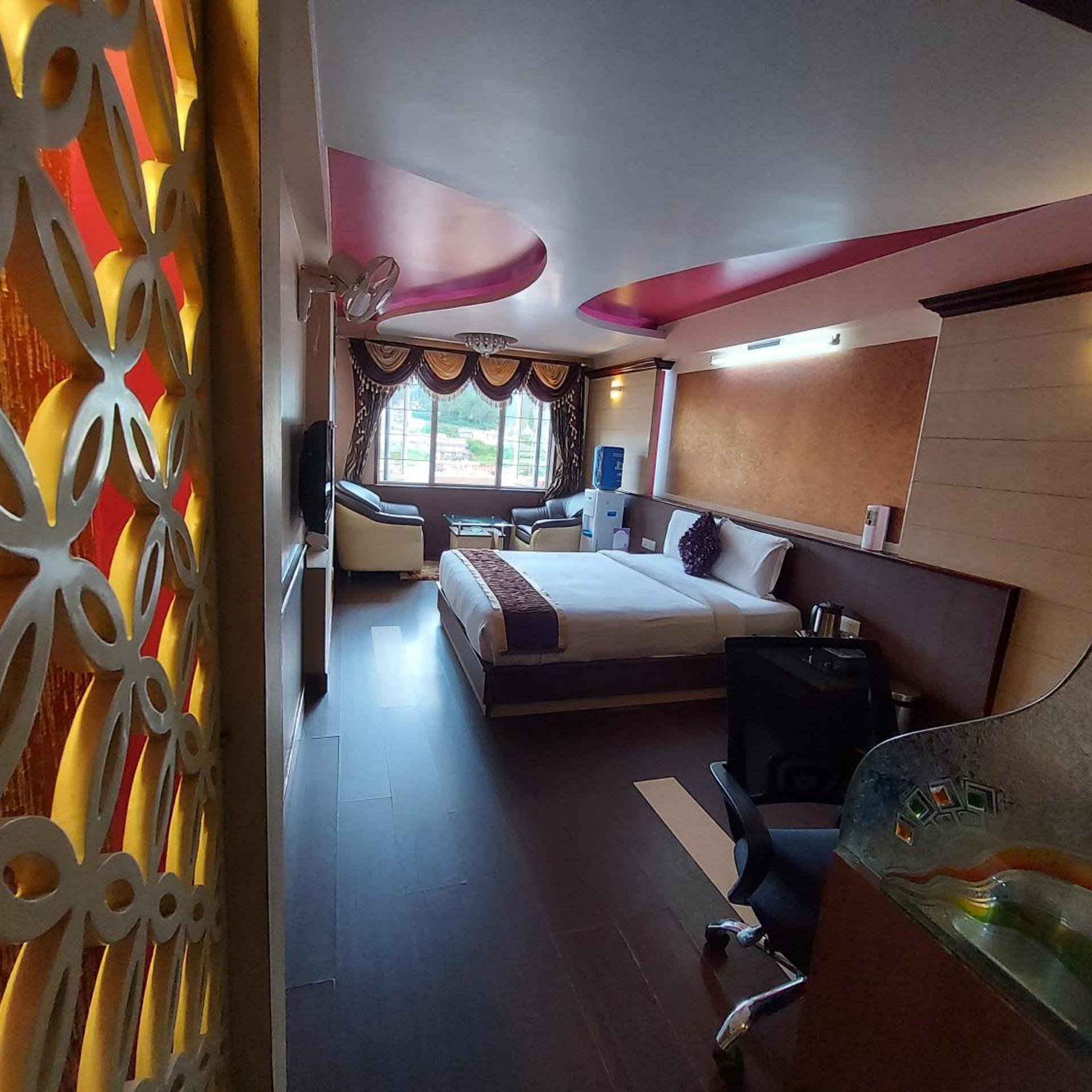 ASTORIA RESIDENCY 27/55