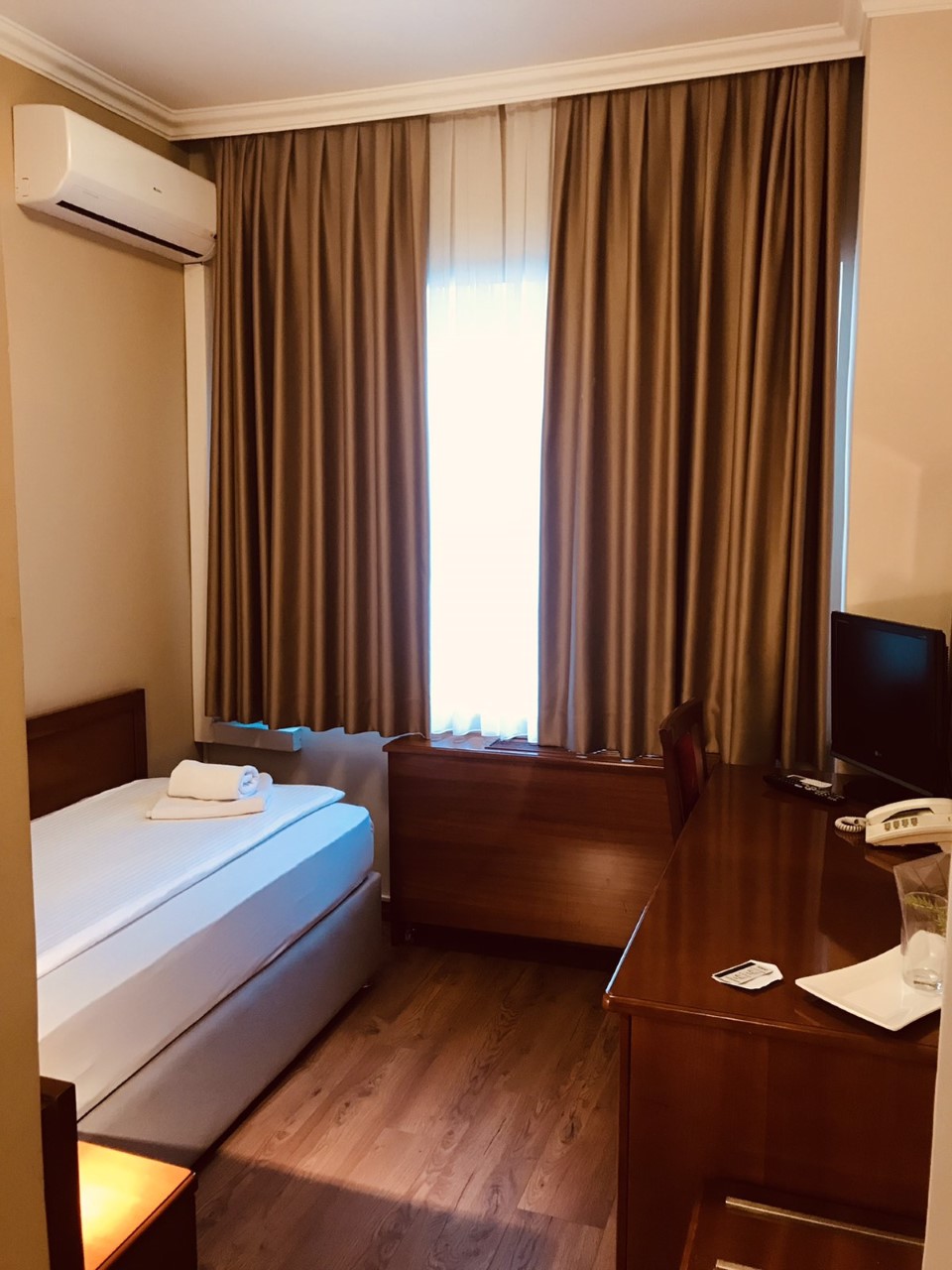 Bristol Hotel 15/50