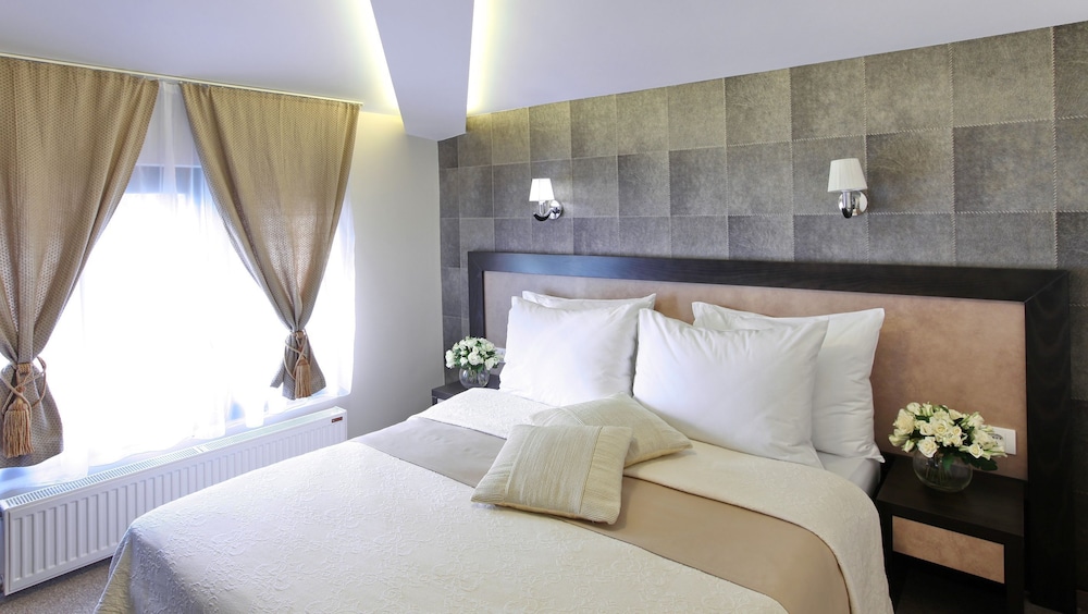Garni Hotel Vozarev 25/67