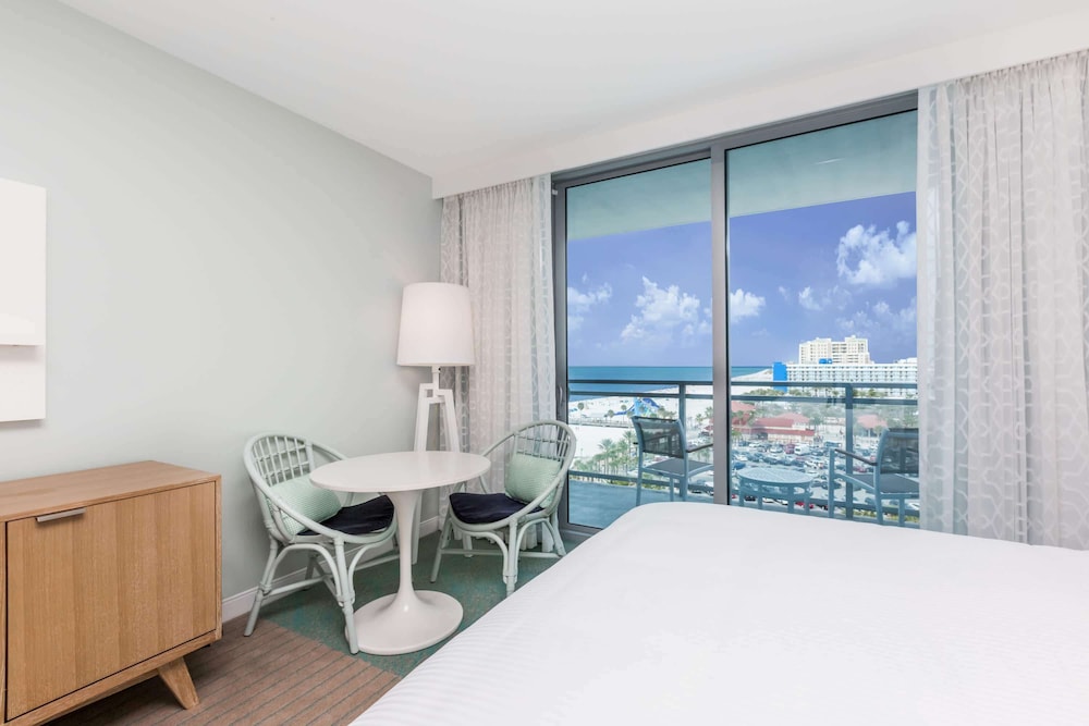 Wyndham Grand Clearwater Beach 32/53