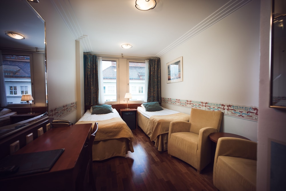 Arthur Hotel 25/65