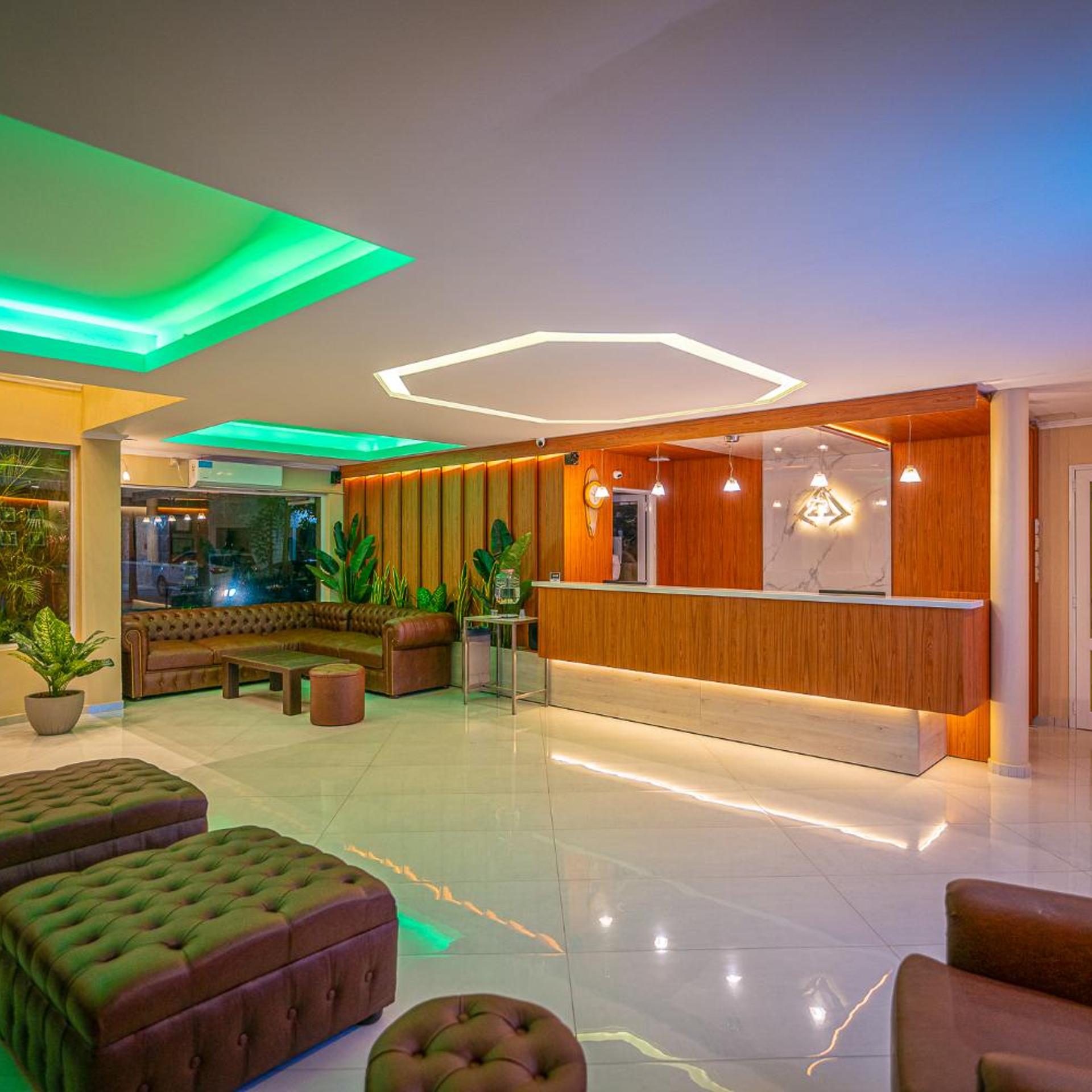 Alto Verde Suites and Apart 7/50