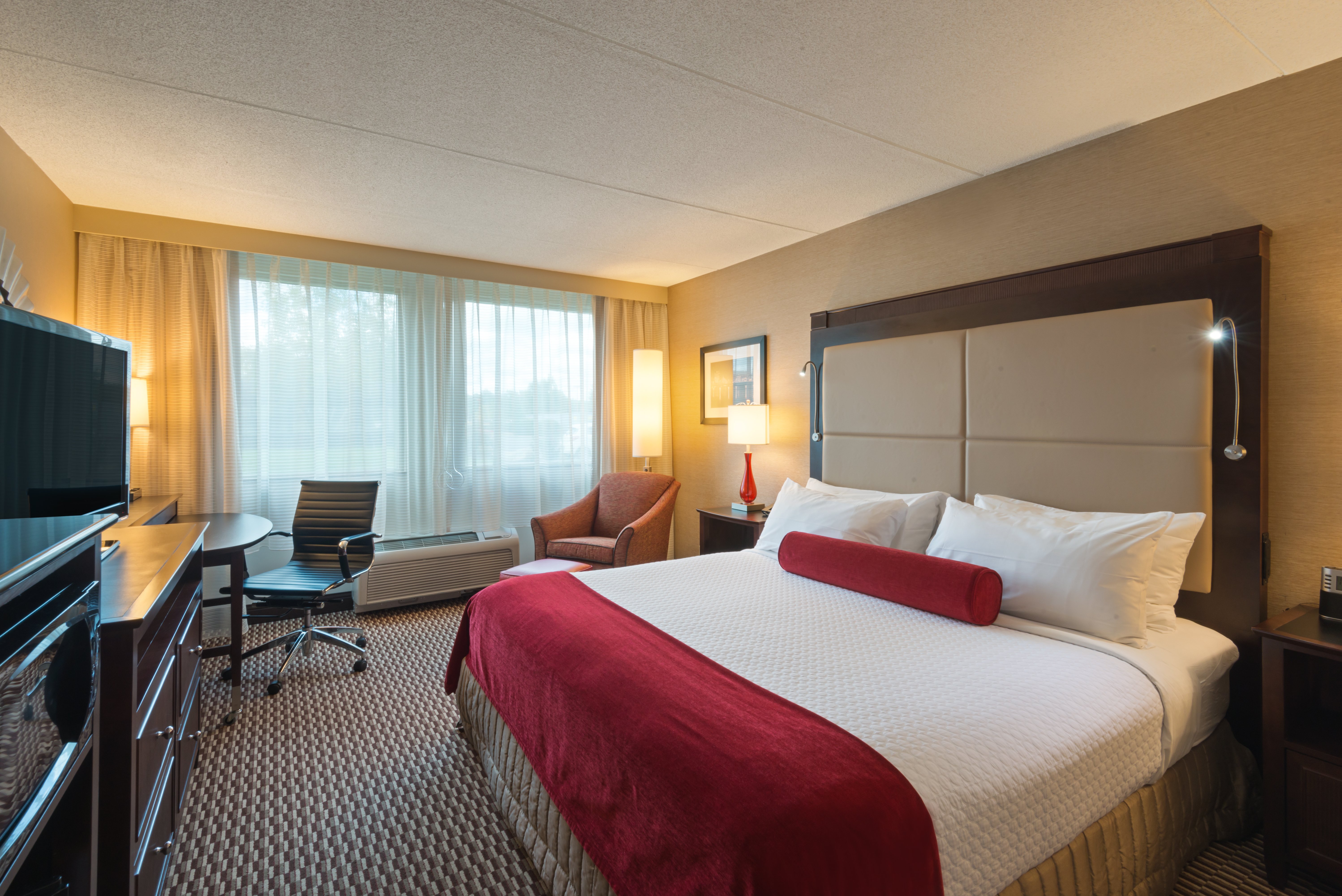 CROWNE PLAZA BOSTON - WOBURN 22/80