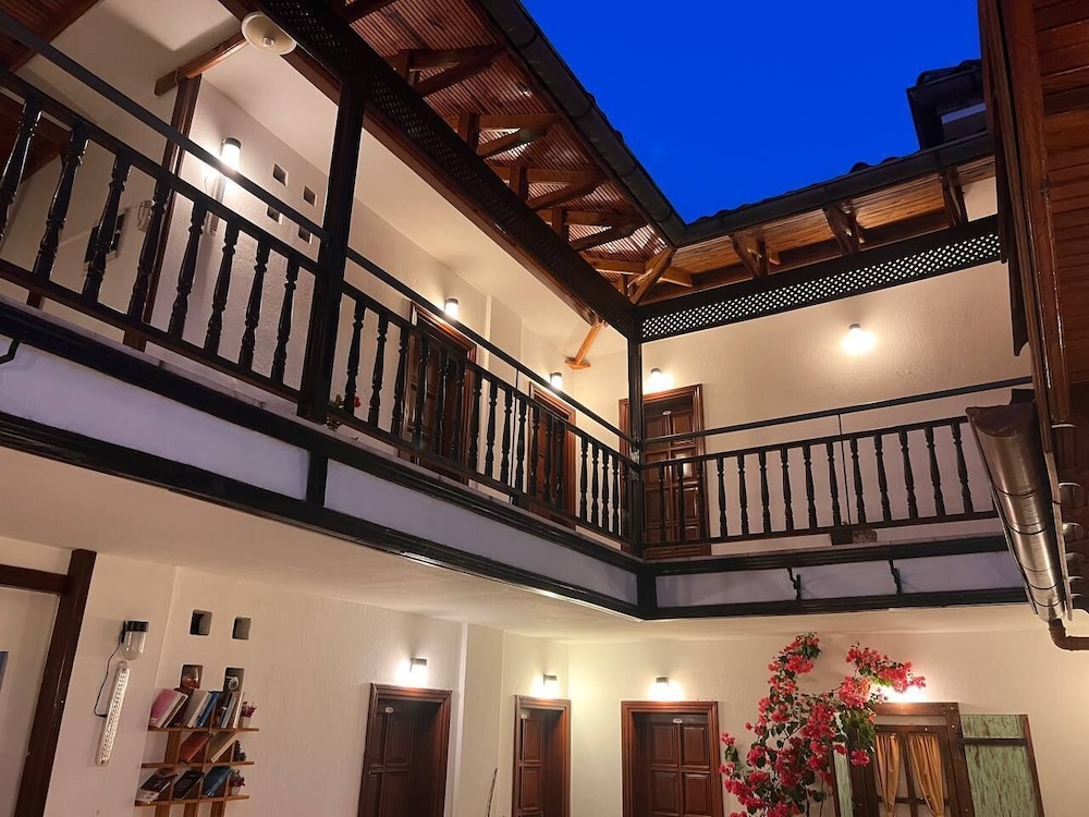 Hotel Palma Rosa 5/50