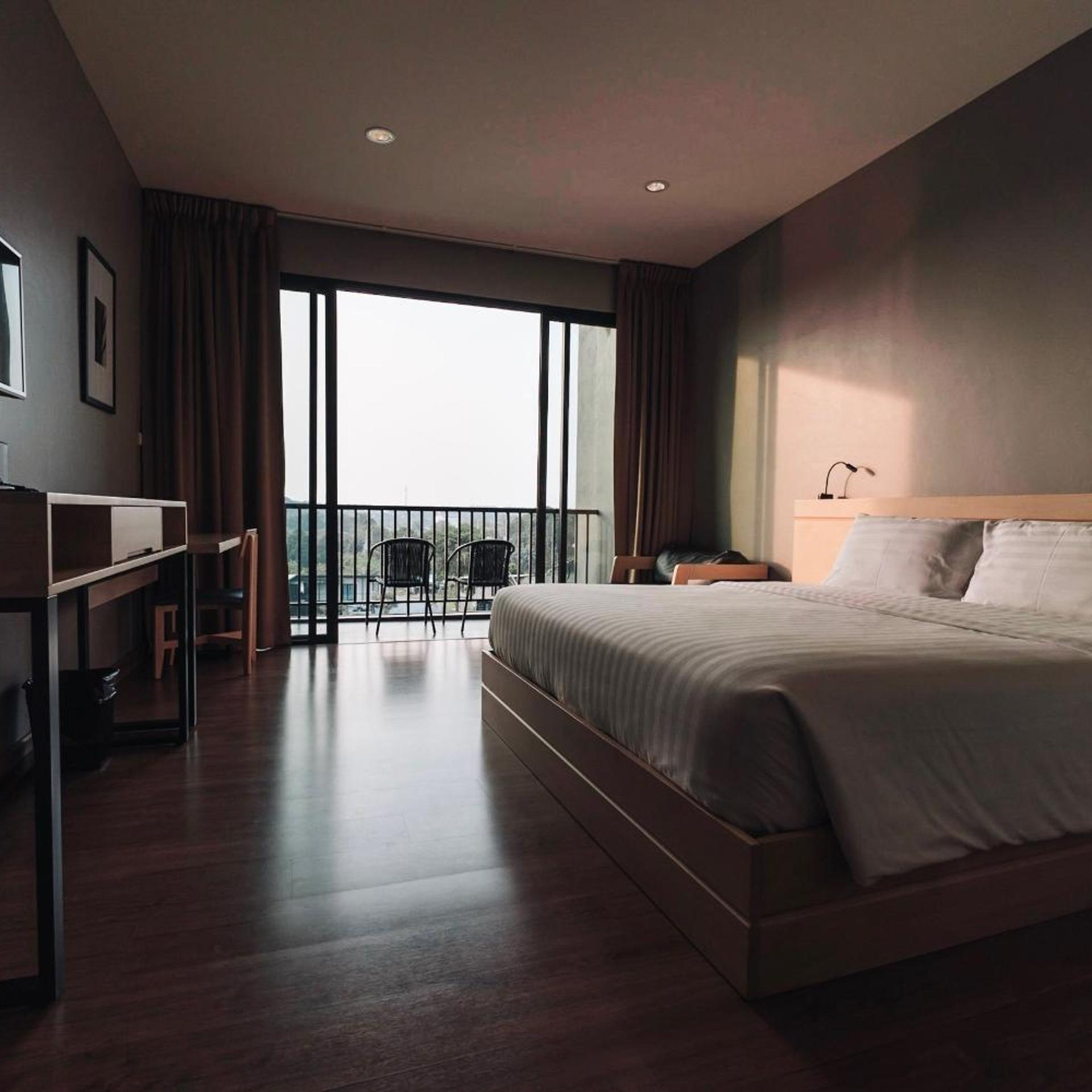 Riverawan Hotel 12/73