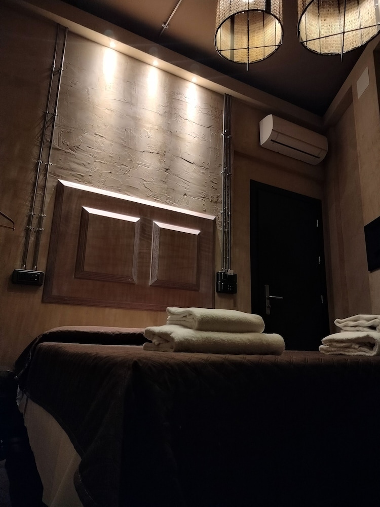Hostel 7 Santi 24/50