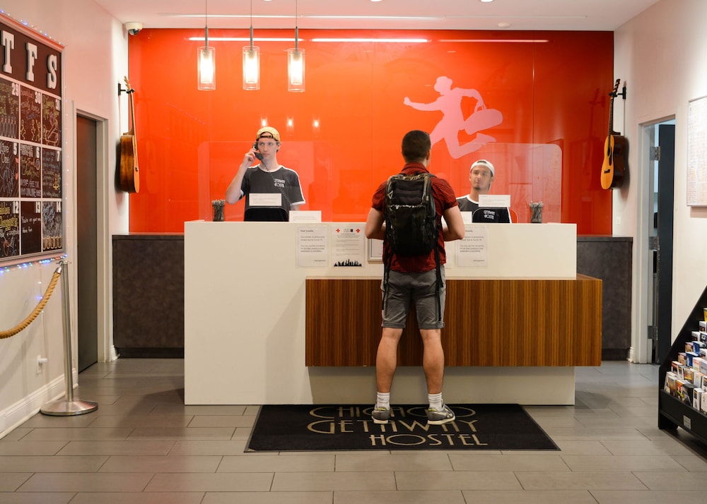 Chicago Getaway Hostel 7/50