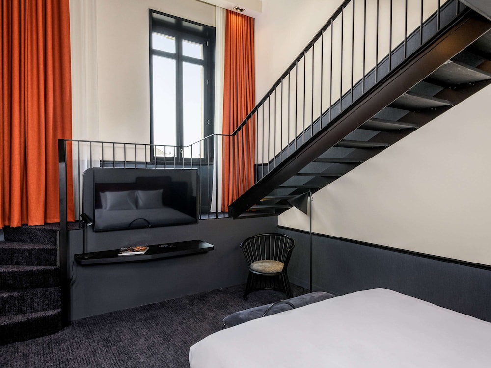 Mercure Bordaux Gare Atlantic 55/76