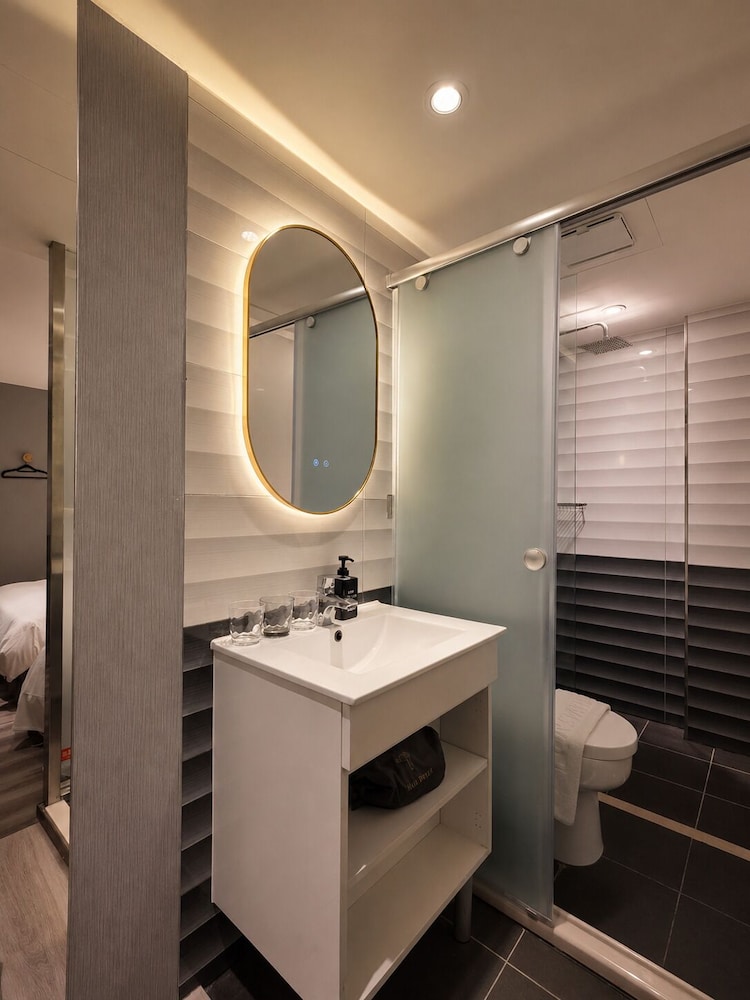 Fun Stay Inn Ximen 48/48