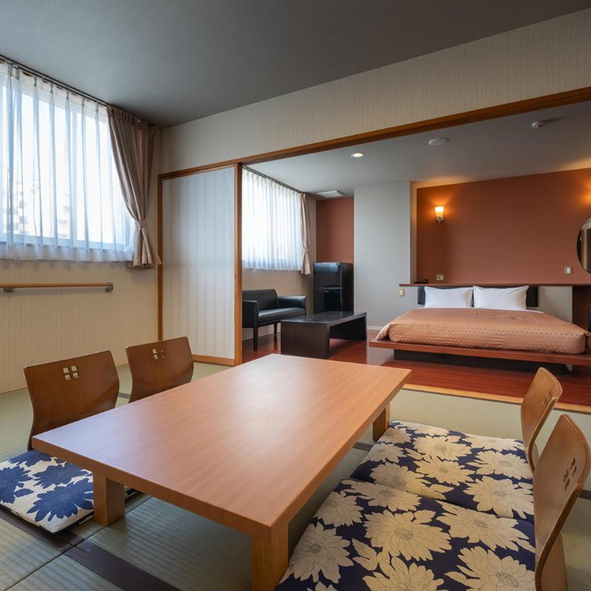 Quintessa Hotel Fukuoka Watanabedori Comic&Books 42/50