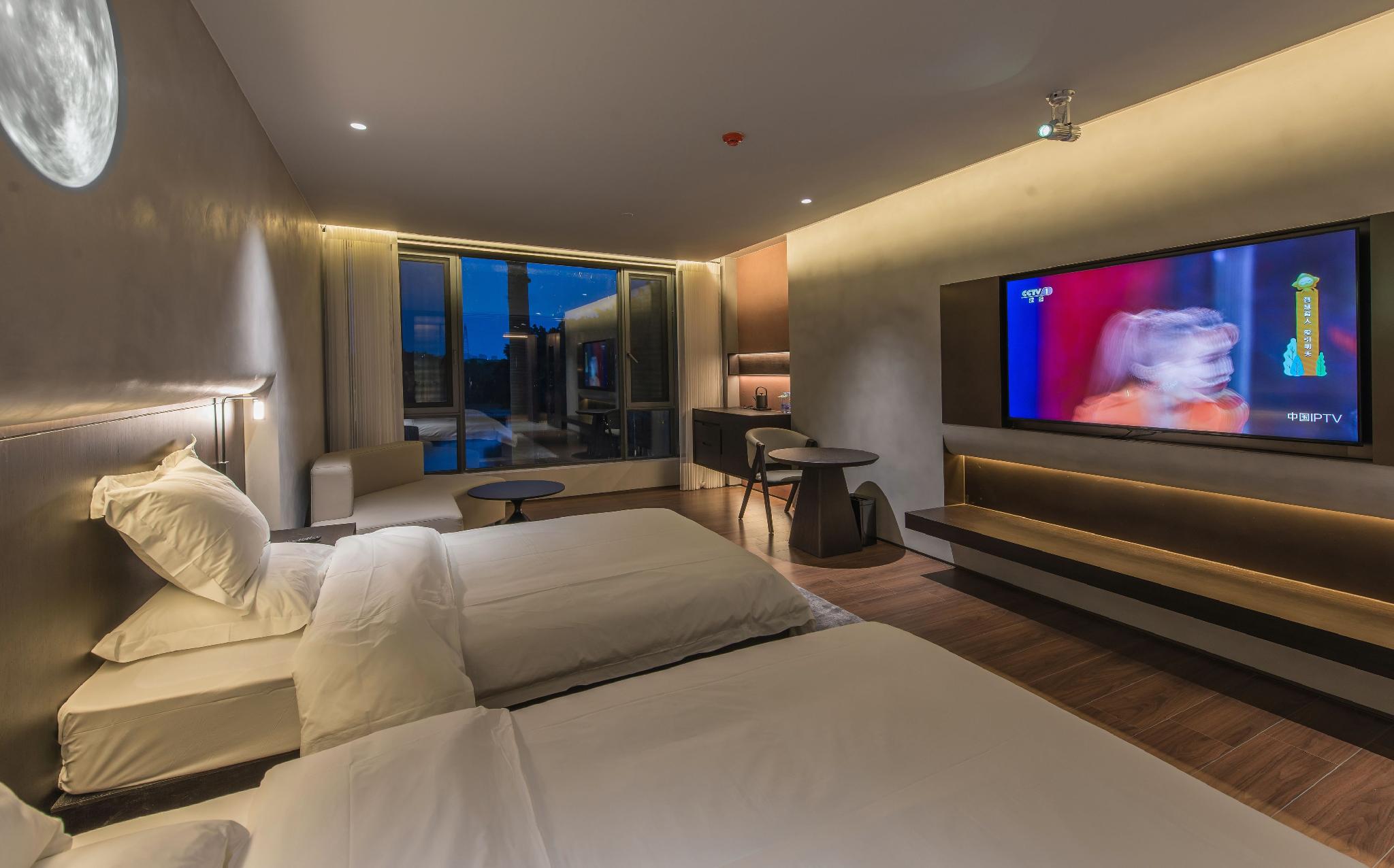 Donghu Grand Hotel 17/49