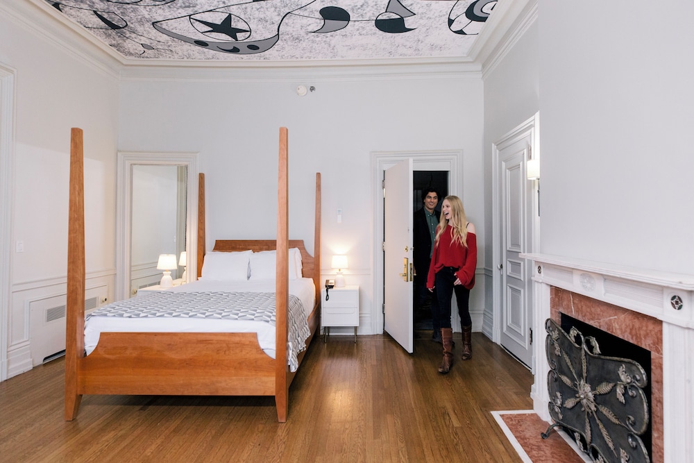 Guest Room, Mansion, King Bed, Queen Bed