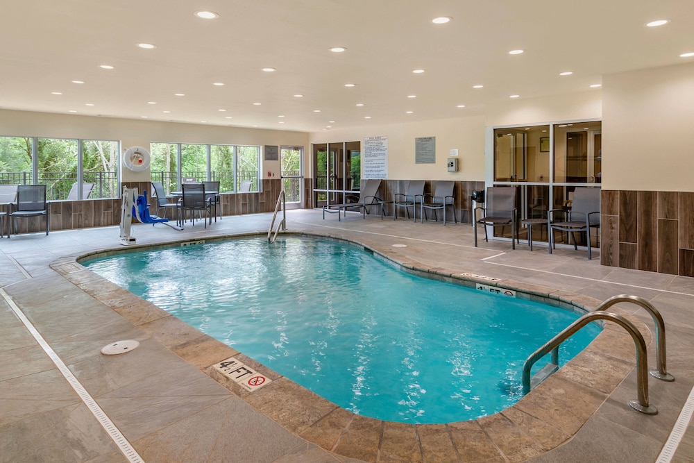 Fairfield Inn & Suites By Marriott Helen 6/28