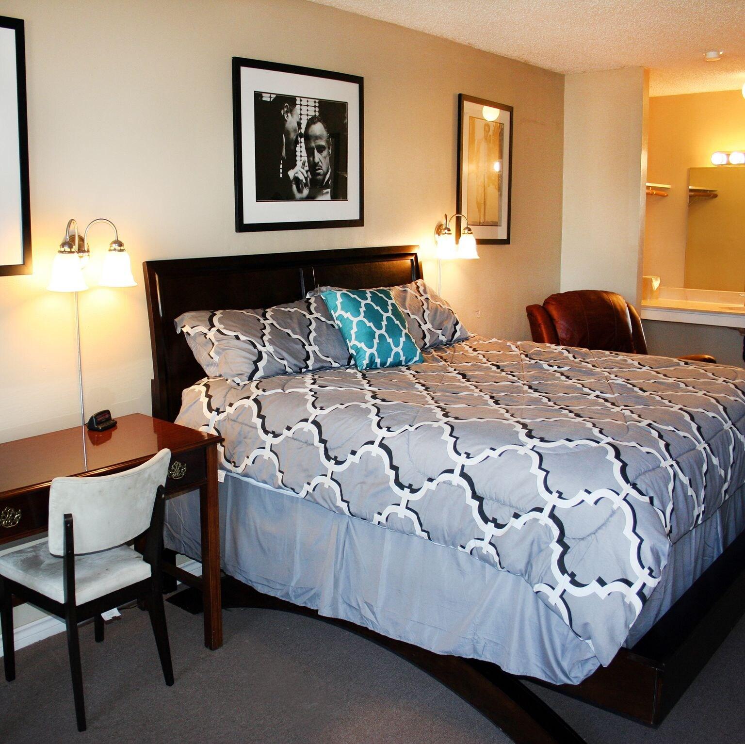Lakeview Hotel 13/32