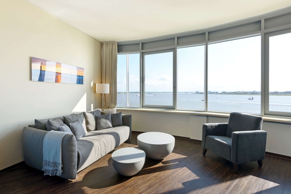 Atlantic Hotel Sail City 14/62