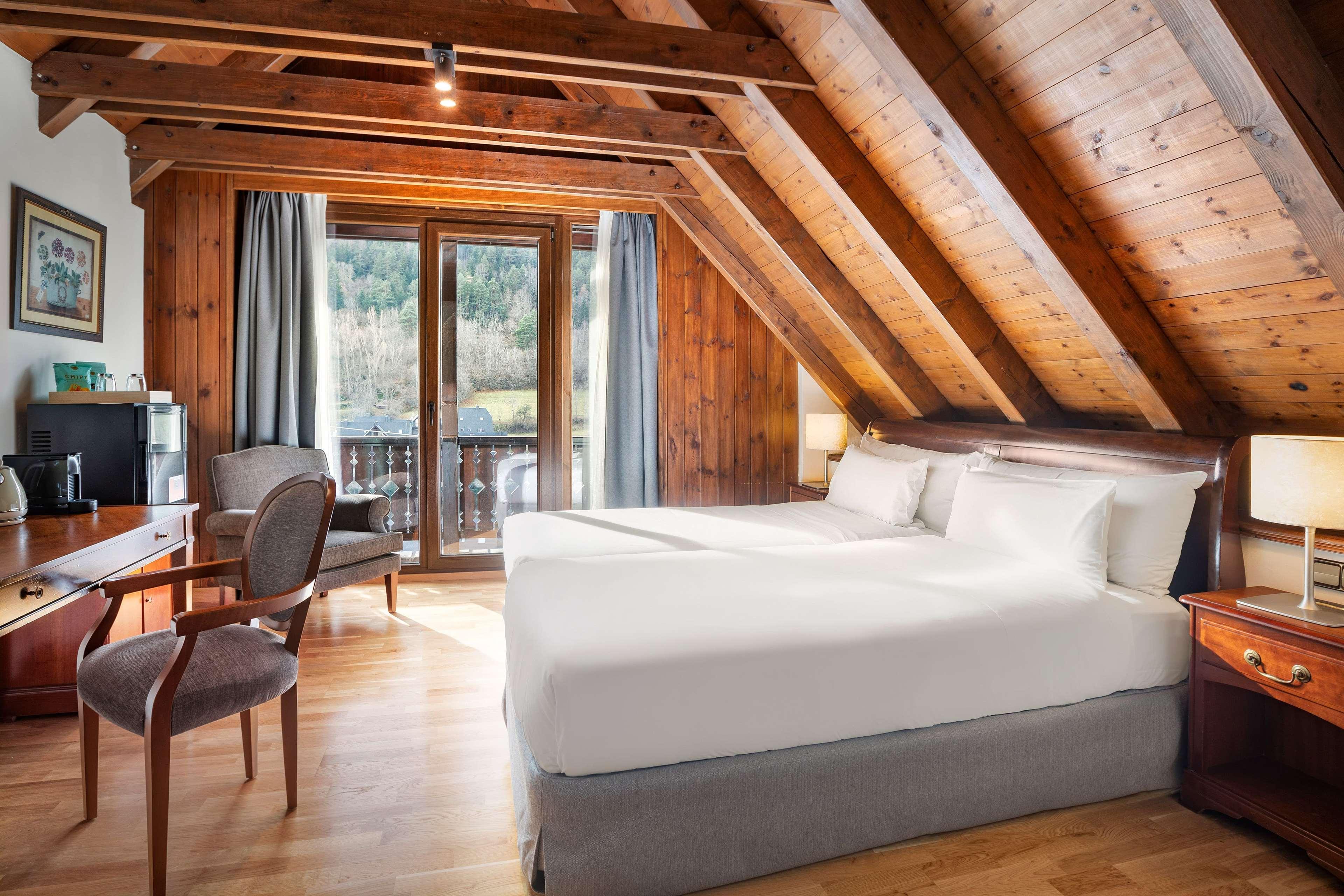 Melia, Premium