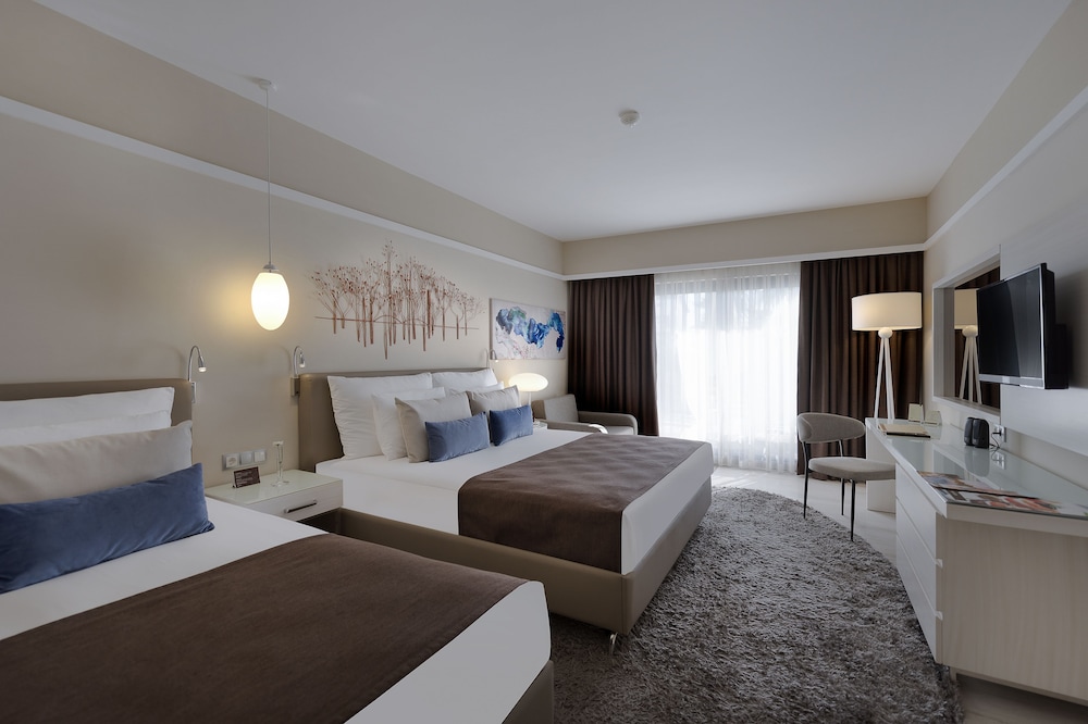 Akra Fethiye Tui Blue Sensatori 25/75