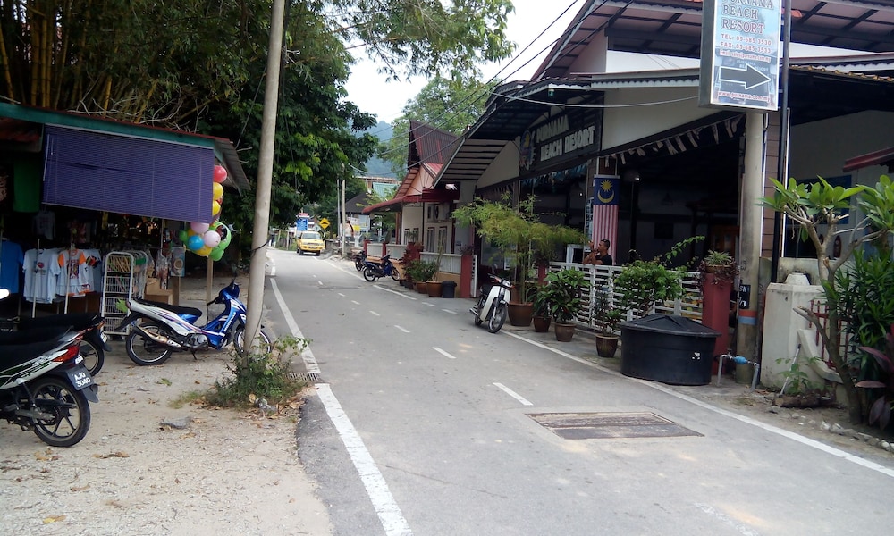 Purnama Beach Resort 56/67