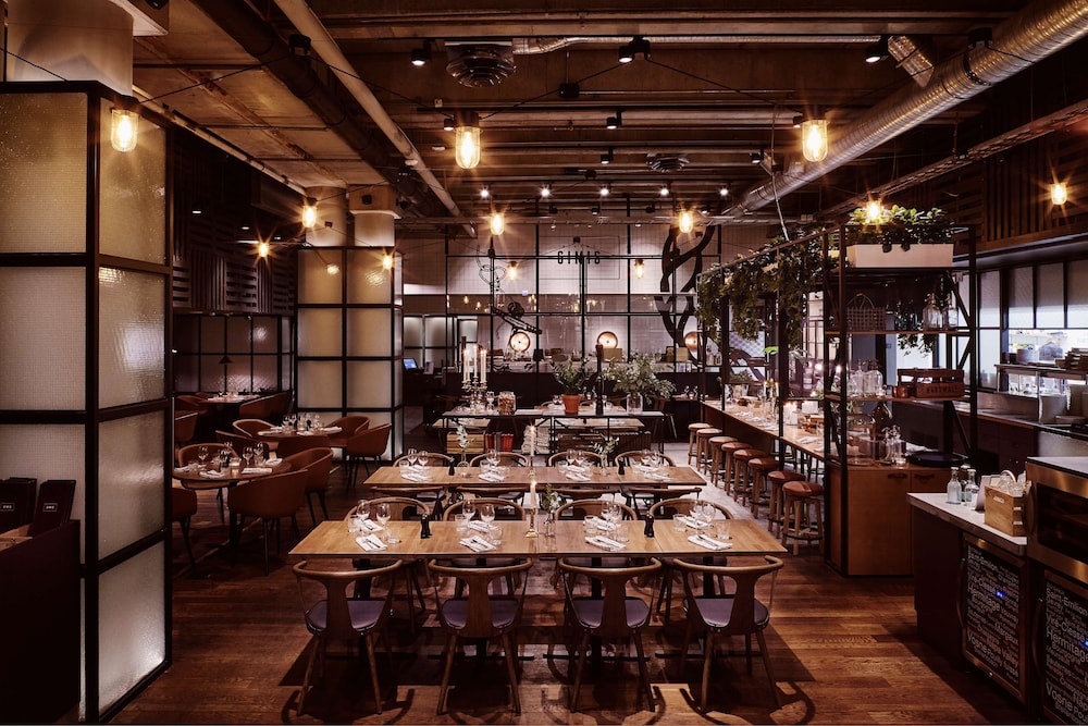 restaurant cafeteria