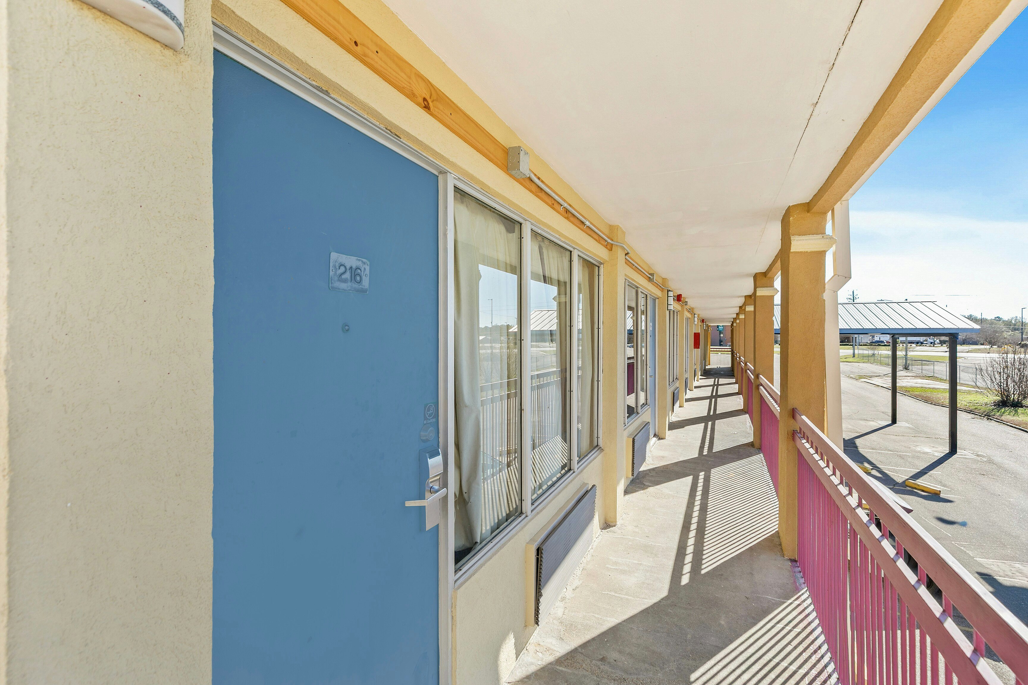 Luxury Inn By Hotel O Hattiesburg, MS 31/50