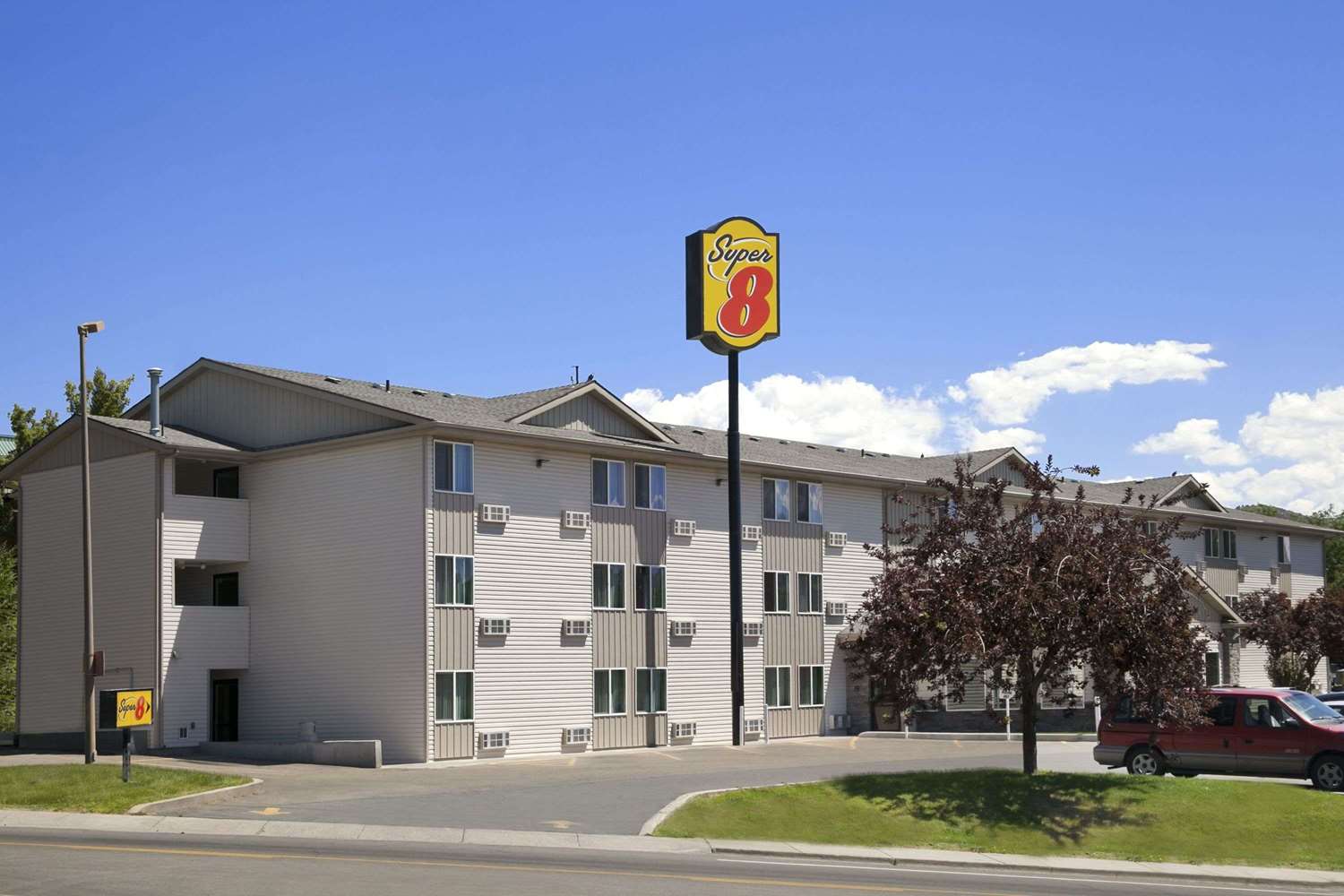 Super 8 by Wyndham Pocatello 2/25