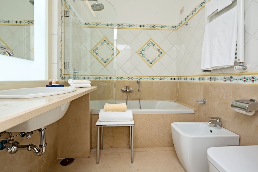 Hotel Gatto Bianco 43/46
