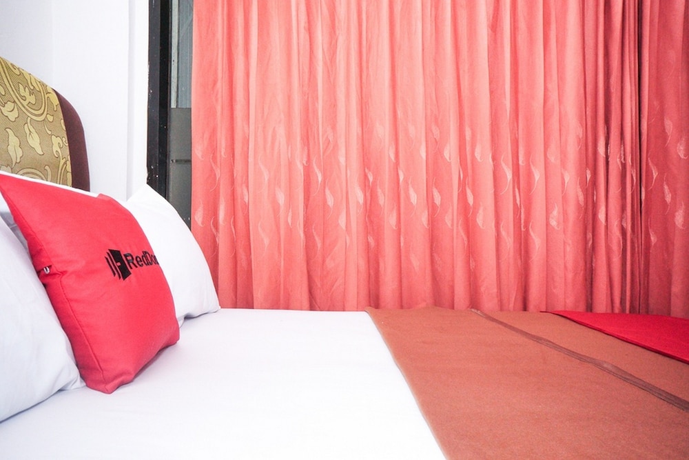 RedDoorz near Palembang Square Mall 2 15/23