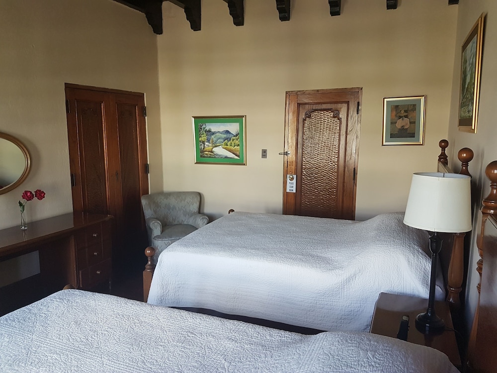 Casa Carmel Bed and Breakfast 12/31