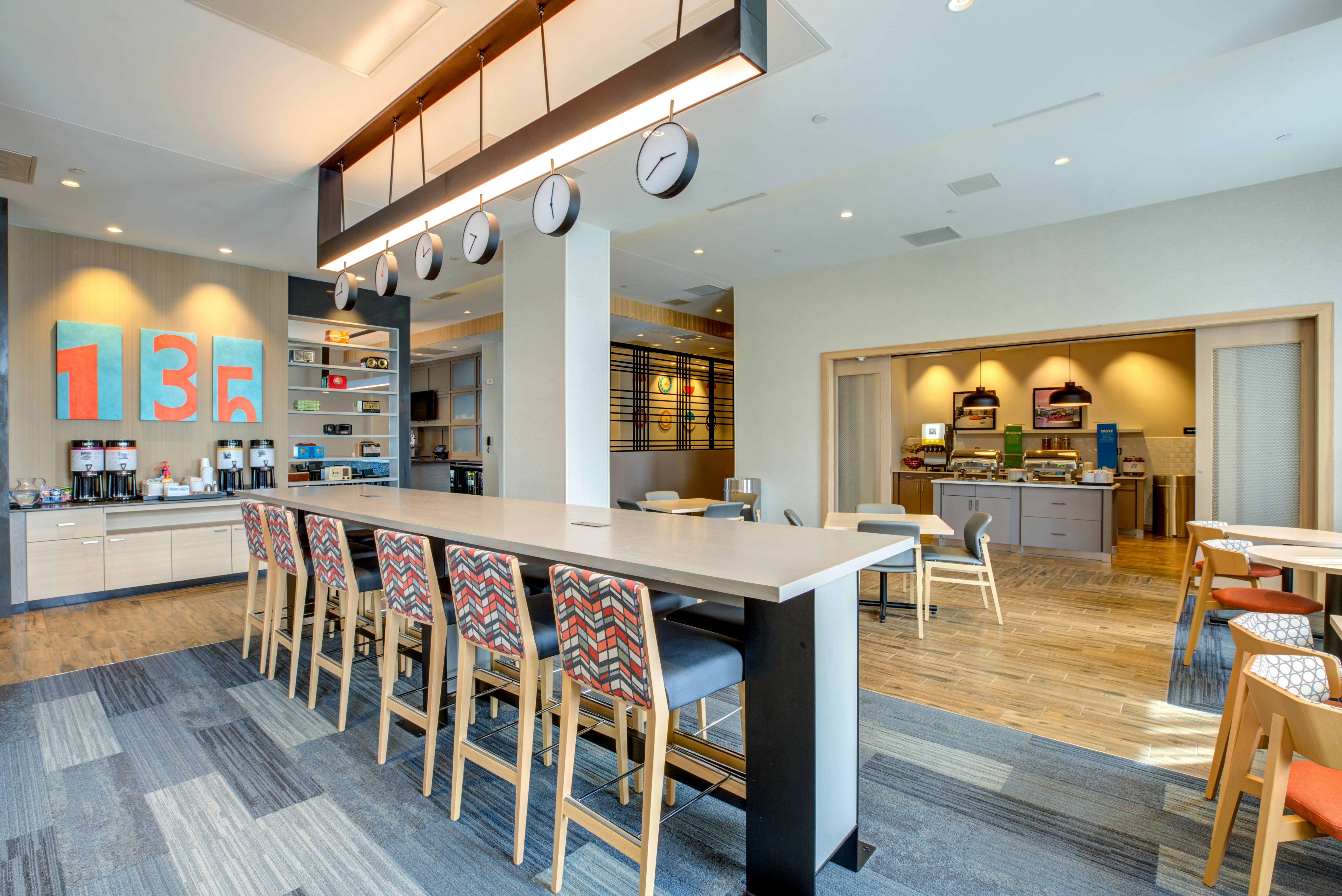 Hampton Inn & Suites Boston/Waltham 15/28