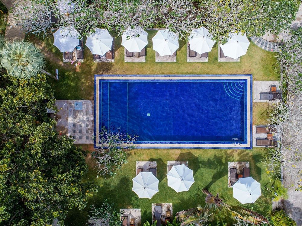 Nai Yang Beach Resort and Spa 7/61