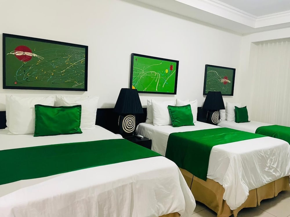 1 Bedroom, Basic, Triple, 1 Single and 2 Queen Beds