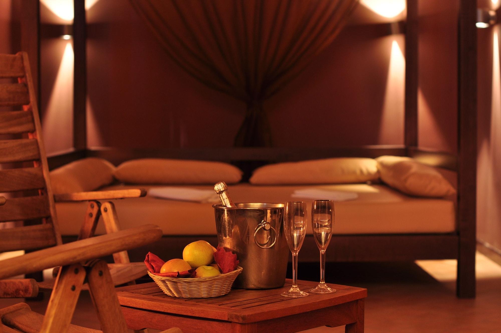 Marina 17/37